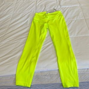 Brand New w/ tag lululemon size 6 Wunder Under highlight color HR tight 25 inch